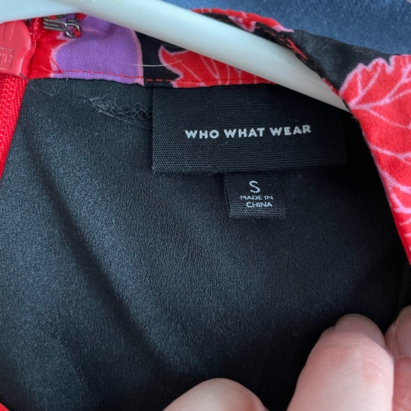 Who What Wear Floral Ruffle Long Sleeve Lined Dress - Picture 9 of 9